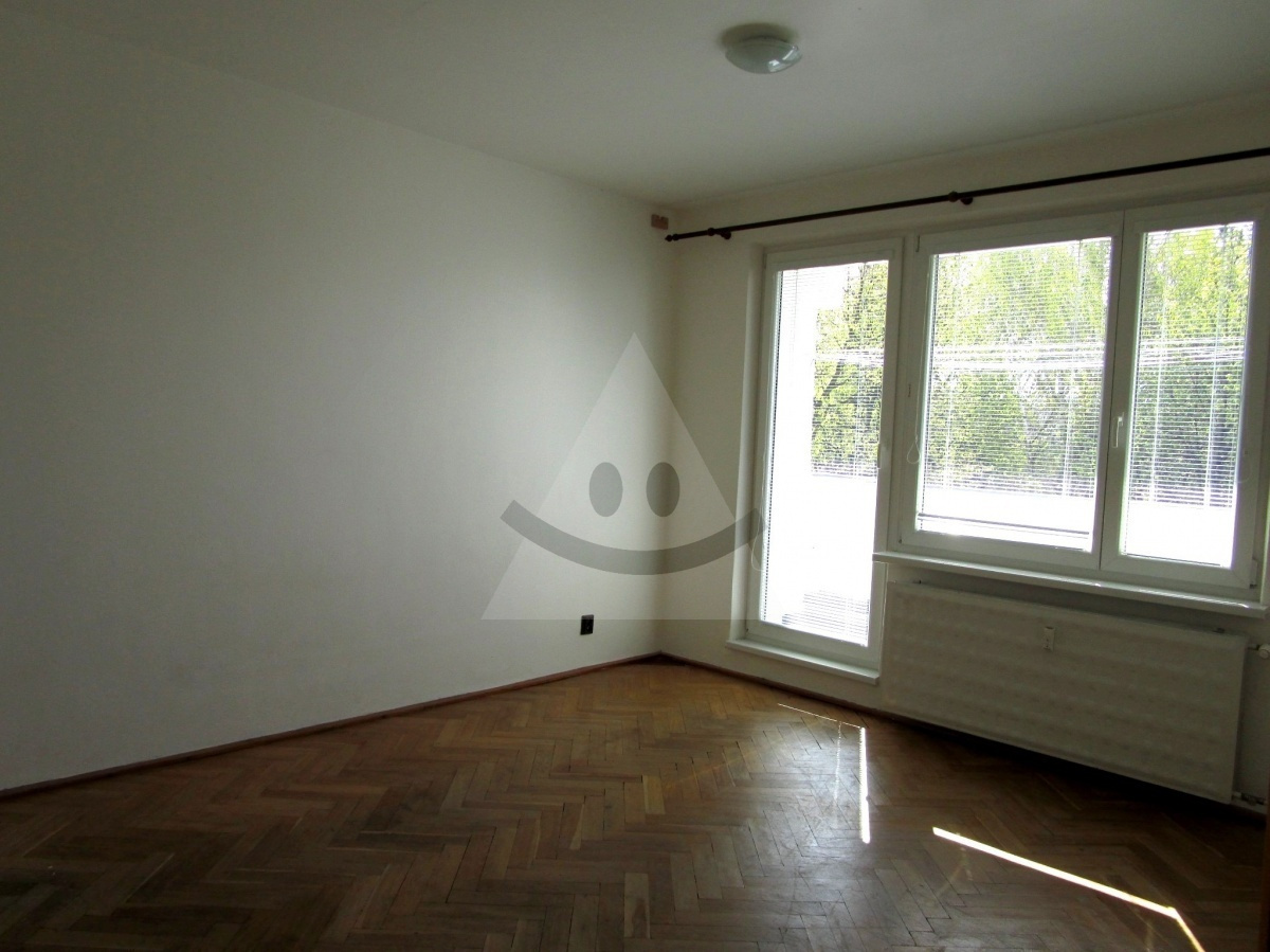 1-izbový byt 2x loggia, /35 m2/, Žilina - Vlčince I