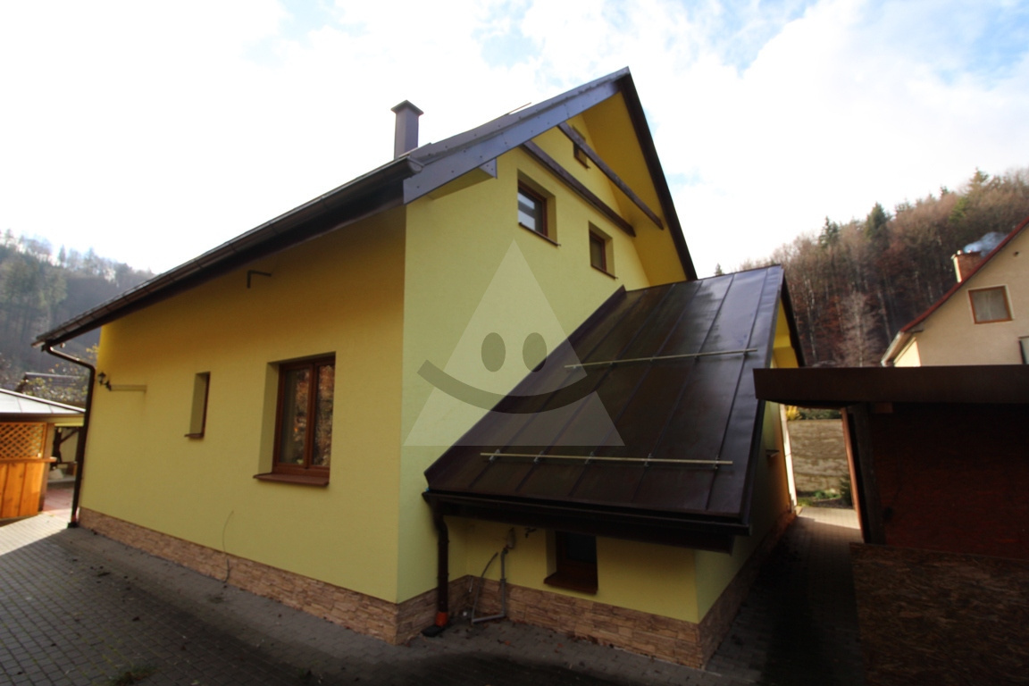 Novostavba rodinného domu so záhradou a garážou/ 1018 m2 / Žilina - Dlhé Pole