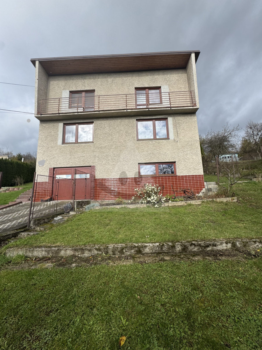 Brick family house with garden /828 m2/, Čadca - Turzovka