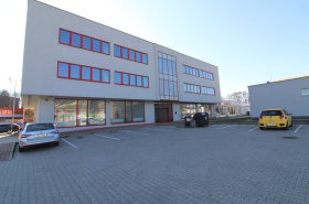 Podnikateľský objekt /1400 m2/, Žilina