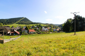 Slnečný pozemok pod chatu /510 m2/, Čičmany