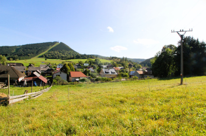 Sunny plot under the cottage /510 m2/, Čičmany