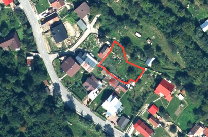 Stavebný pozemok na rodinný dom so stav.povolením/634 m2/, Divina
