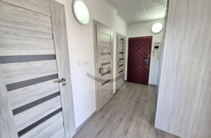 3-izbový byt s loggiou a s krásnym výhľadom na okolie / 68 m2 / - Bytča