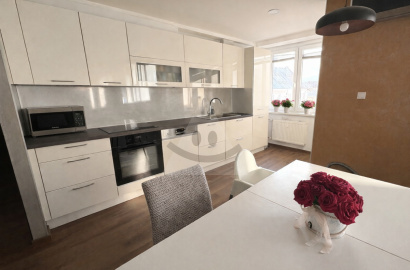 3 - izbový byt s balkónom v centre mesta /93,4 m2/ Žilina