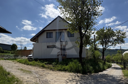 Spacious family house / 692 m2 / Nová Bystrica