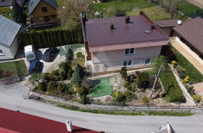 Tehlový rodinný dom so záhradou /729 m2/, Kysucký Lieskovec