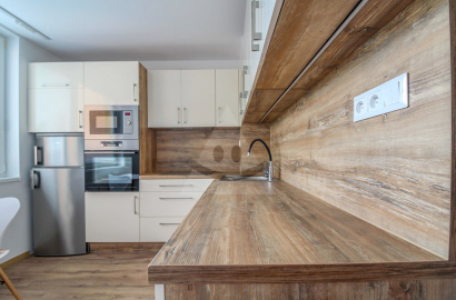 2-room apartment with loggia, / 67m2 /, Žilina - Vlčince I