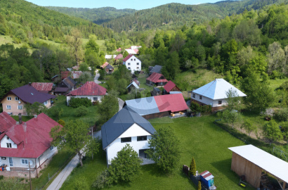 Priestranný rodinný dom / 692 m2 / Nová Bystrica